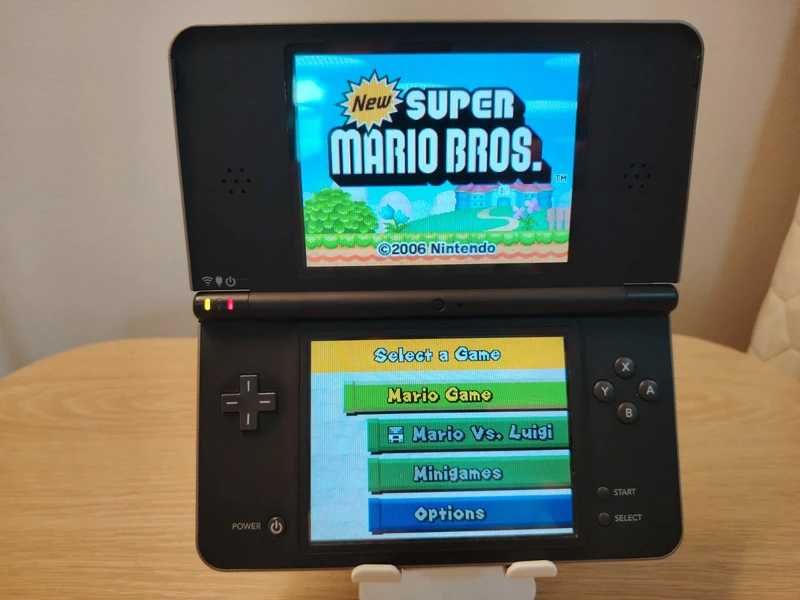 Nintendo DSI XL bun