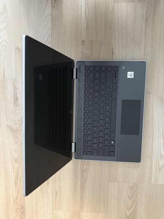Продавам HP Pavilion x360 Convertible 14-dh1xxx