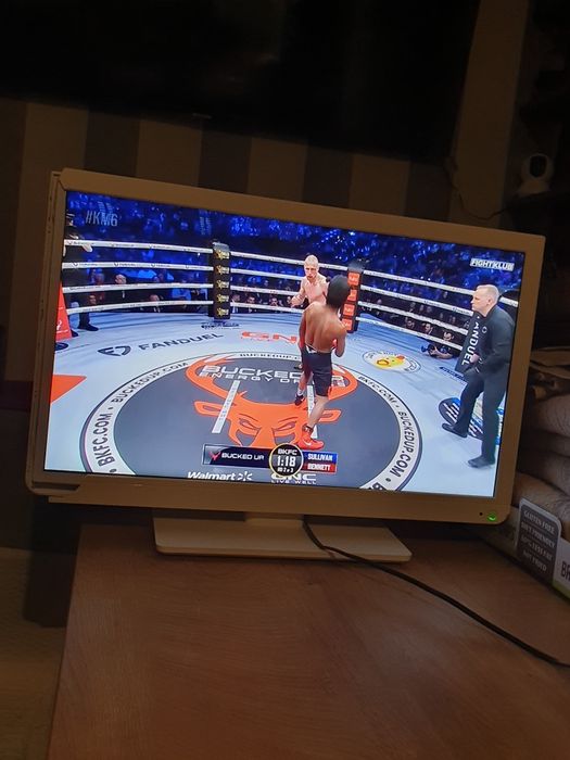 Телевизор Toshiba 24"