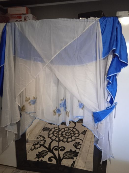 Перде от две части