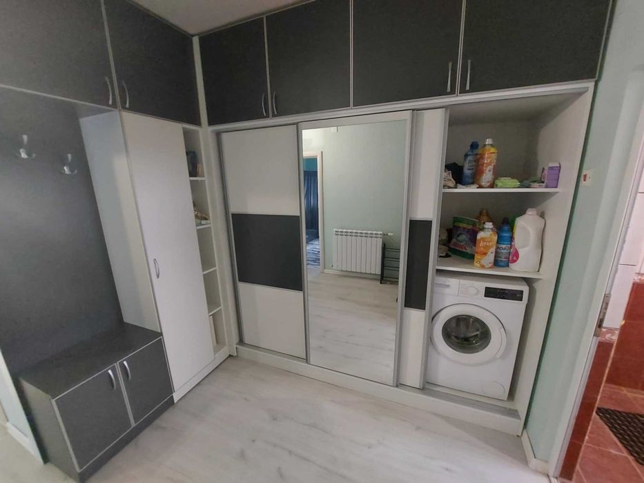 Етаж от къща, кв. Вароша