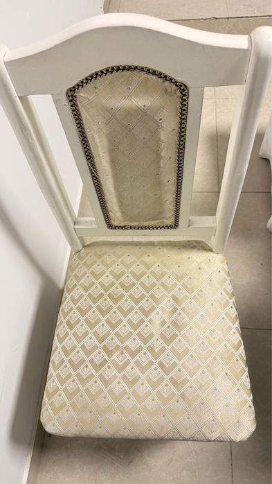 Стулья белые б/у