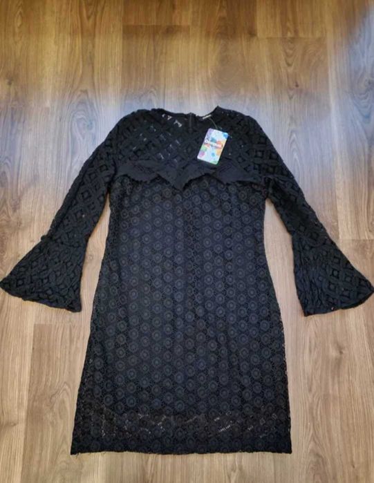 Намалена!! Нова Desigual рокля с етикет