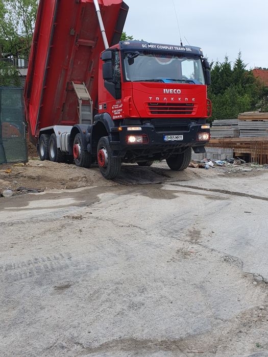 Săpături demolări excavati beciuri fose septice beton concasat frezat