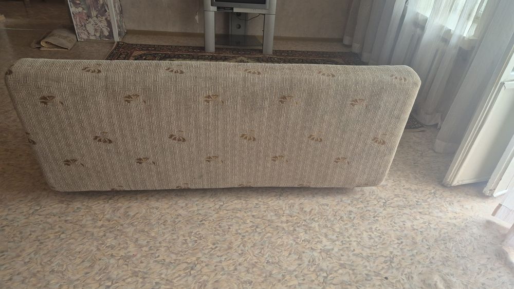 Продам диван б/у