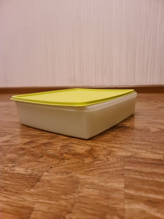 Продам контейнер для заморозки 2 шт.  tapperware