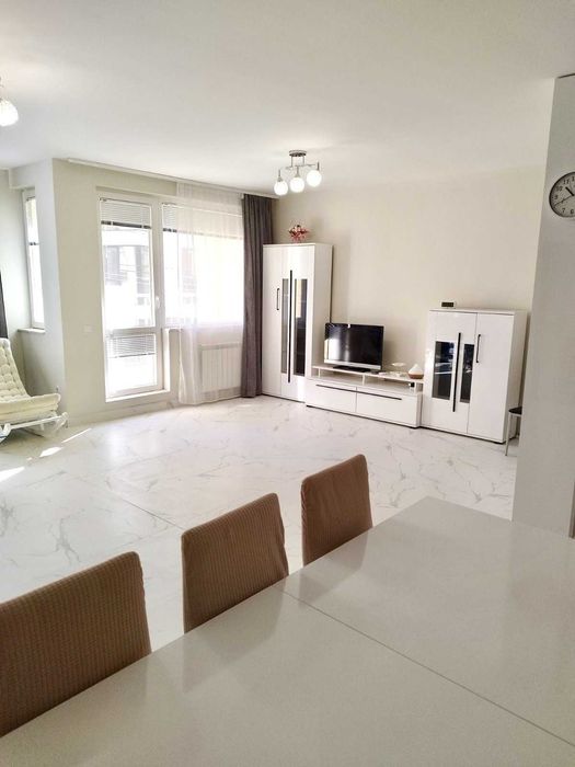 Дава се под наем Тристаен апартамент в София, Център - 120 кв.м за 850 € - Снимка #4