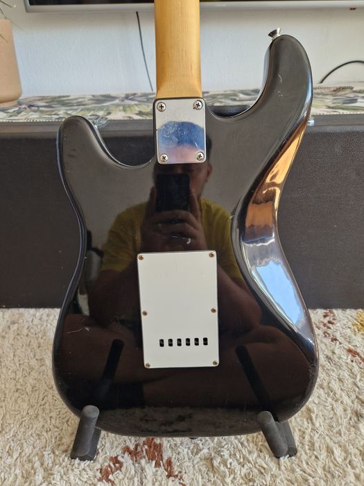 Vand chitara electrica tip Stratocaster Axman probabil Korea