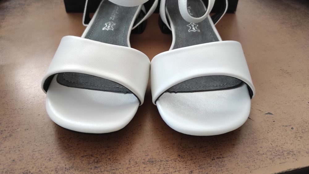 дамски обувки чисто нови