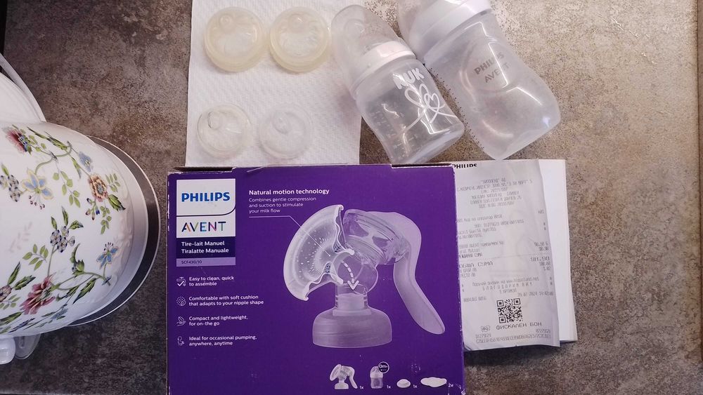 помпа за кърма Philips Avent + 2 шишета с допълнителни биберони
