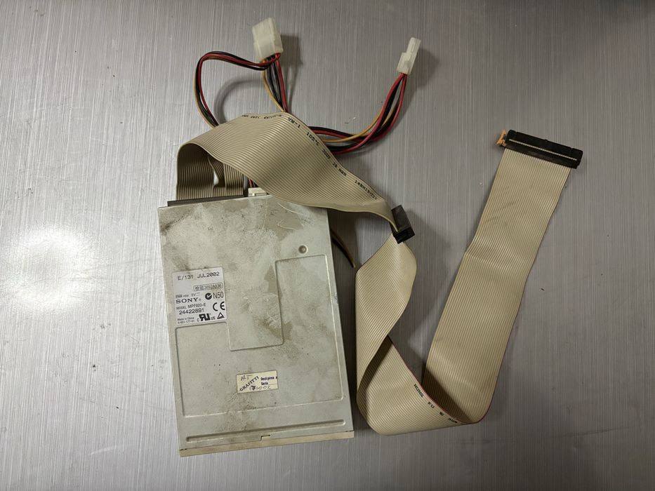 Floppy Drive Sony MPF920-E 3.5” 1.44MB Retro PC – funcțional