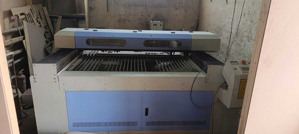 Лазерно- гравировальный станок