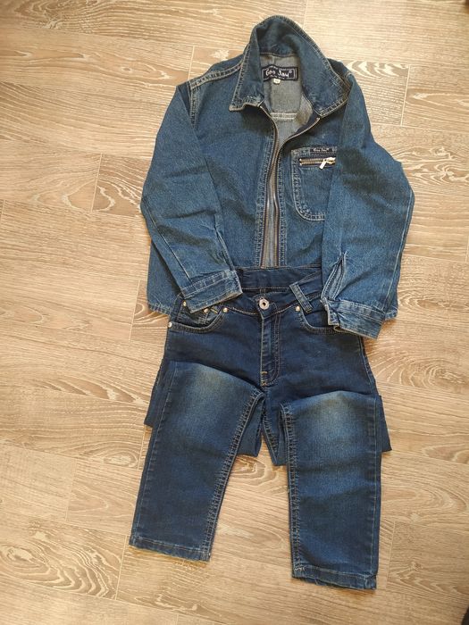 Джинсовая рубашка и джинсы 4-6 лет