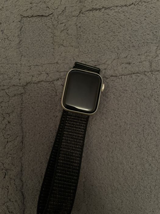 Apple Watch SE, срочно торг