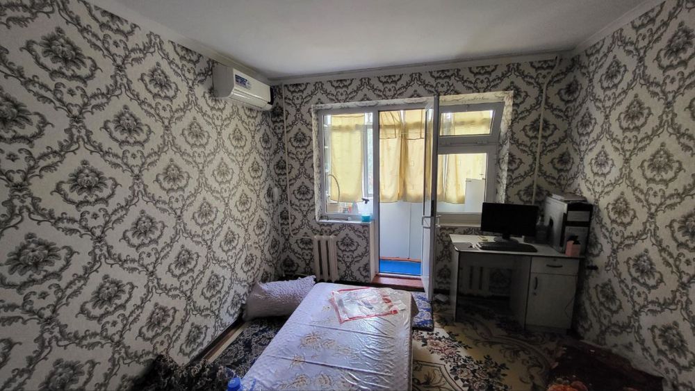 Чиланзар 24.  2 х комнатная Казашка.  Сррчно Горит