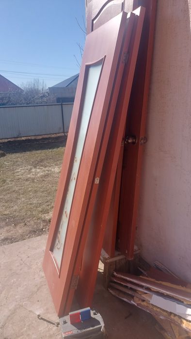 Продам межкомнатные двери . Состояние хорошее. Срочно дешево.