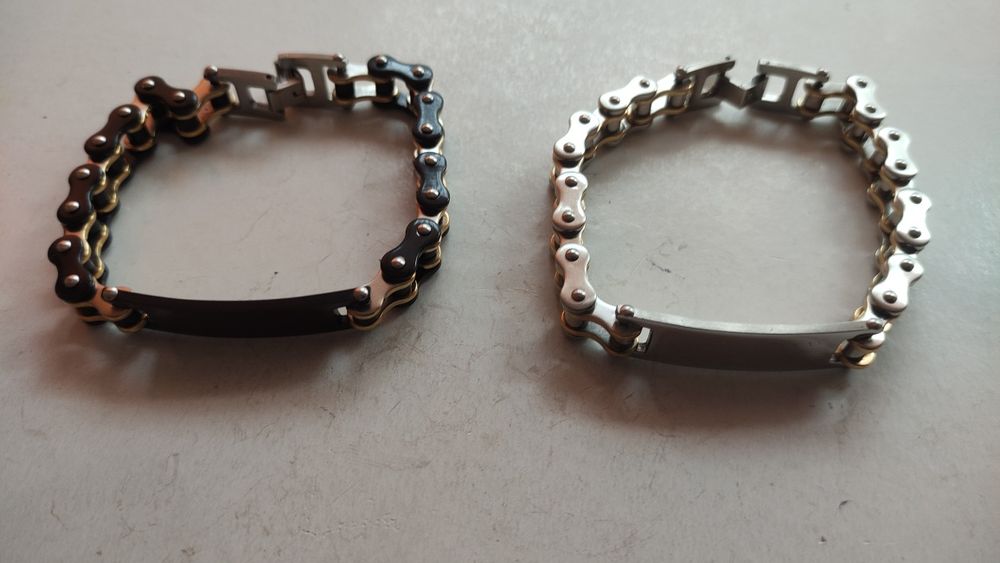 Мъжки гривни с плочка