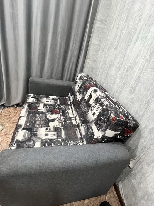 В продажи два дивана