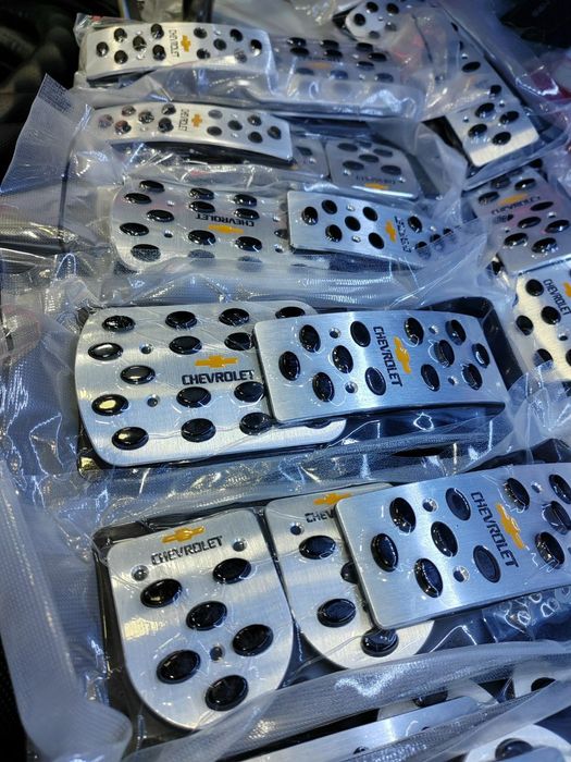 Pedal unversalniy xromiy hamma moshinalarga