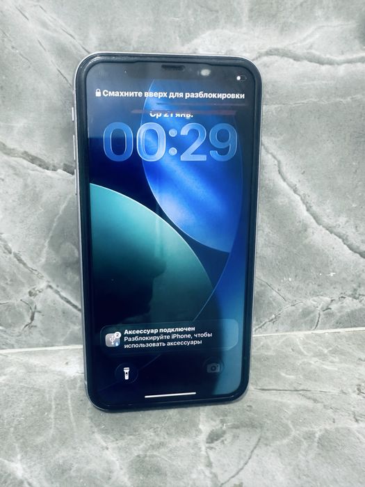Iphone 11 128 почти идеал