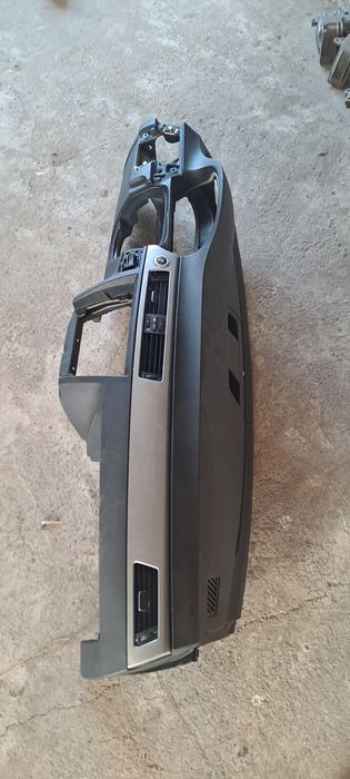 Plansa bord  BMW Seria 3 E90 E91 E92 E93 facelift 2008