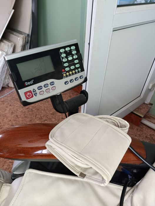 Продается массажное кресло