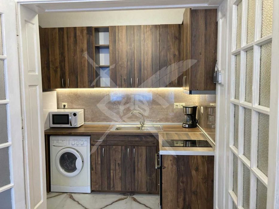 Дава се под наем Двустаен апартамент в София, Център - 63 кв.м за 790 € - Снимка #1