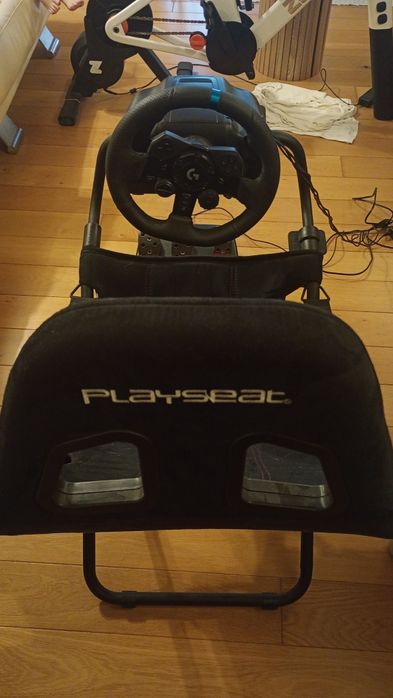 Volan Logitech g923 cu playseat