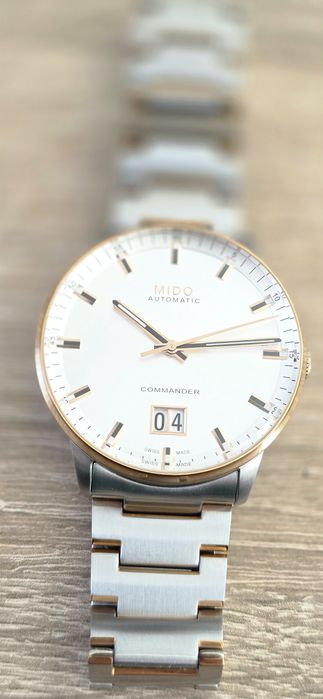 Mido COMNANDER  Big Date Automatic