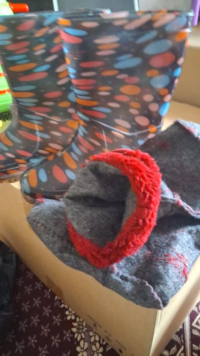 Продаются резиновый сапоги