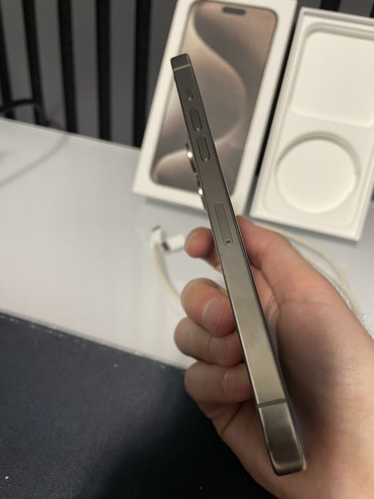 Iphone 15 Pro Max / Baterie 91 % / 256 Gb Ca Nou