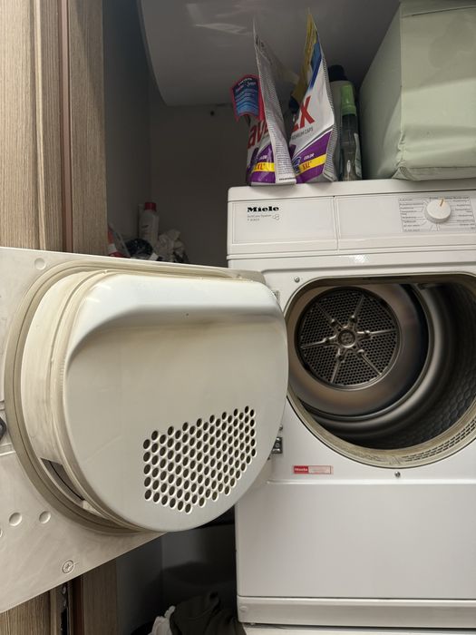 Миеле сушилня с въздуховод