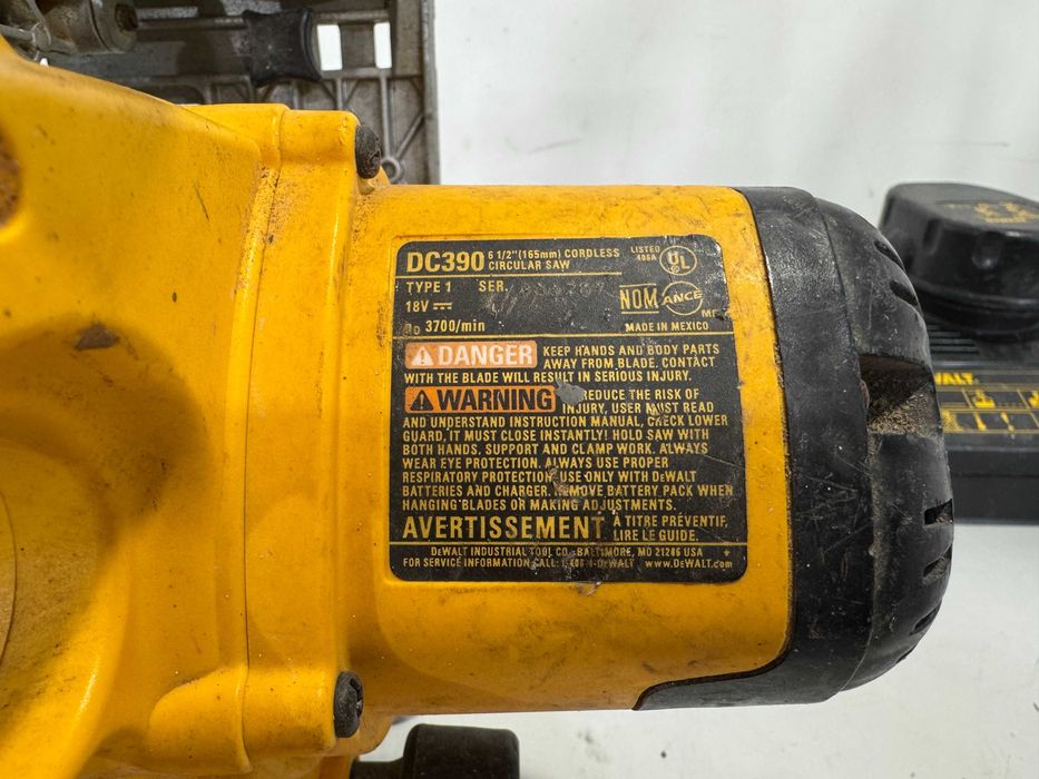 Ръчен циркуляр - Dewalt 18 V / 165mm