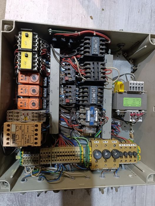 Контактор пускатель реле автомат таймер