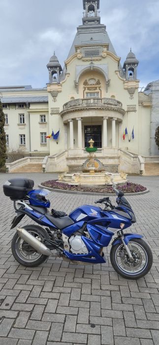 Honda CBF 1000-2008 65k km-carenat