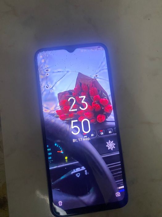 Продам планшет хорошо снимает