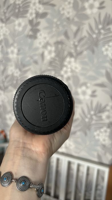 Объектив Canon zoom lense