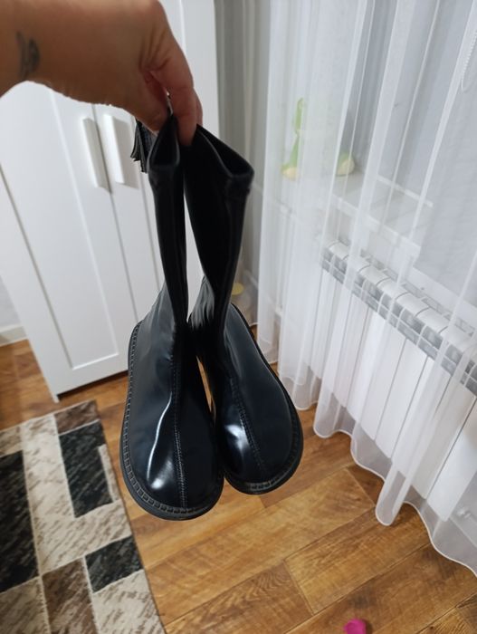 Продам сапожки на девочку