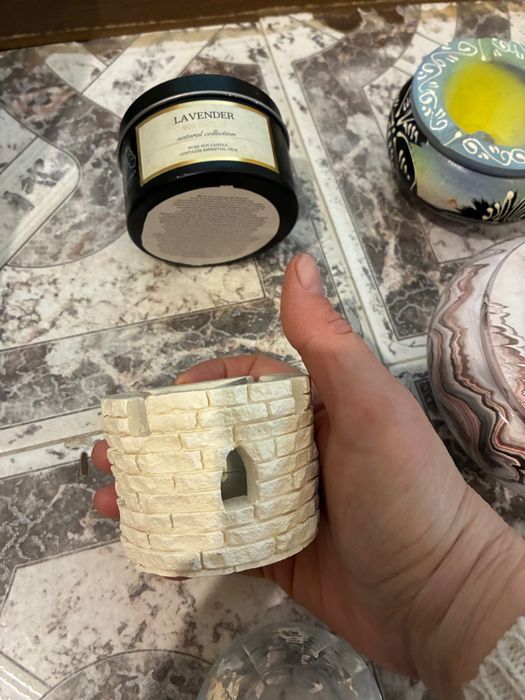 Свещи, свещници, пепелници