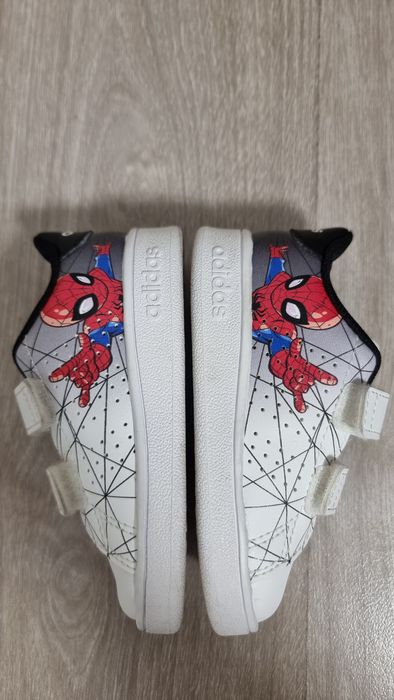 Încălțăminte Adidas copii -  impecabil