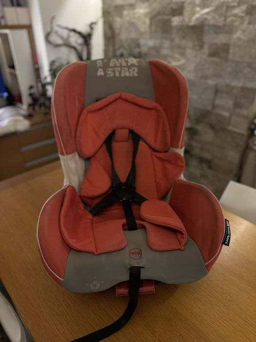 Детско столче за кола