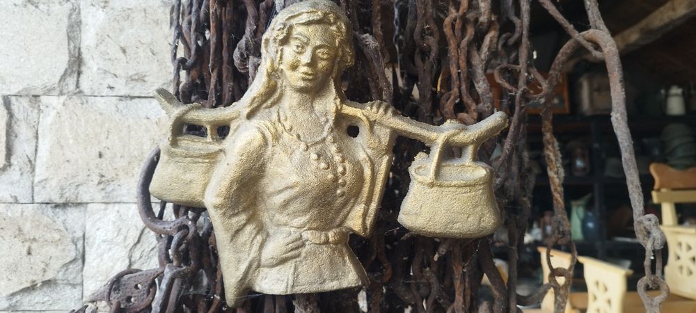 Месингова украса за чешма