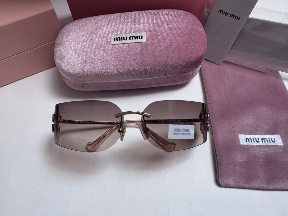 Ochelari de soare Miu Miu MUA51S 75-14 110, Noi