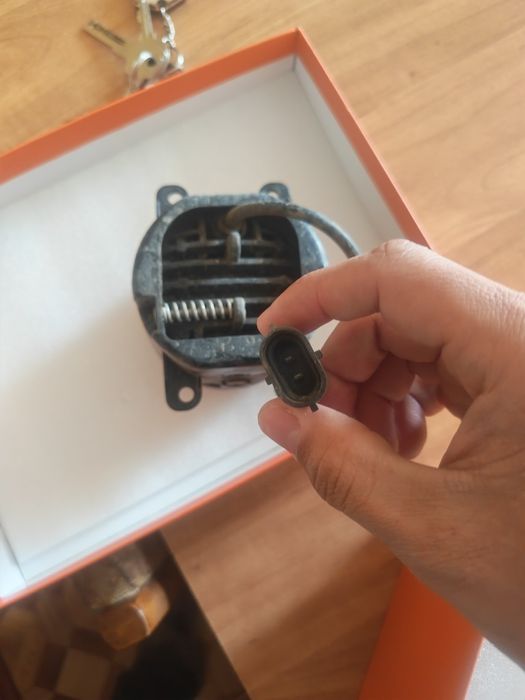 Продам противотуманки, led. Состояние отличное.