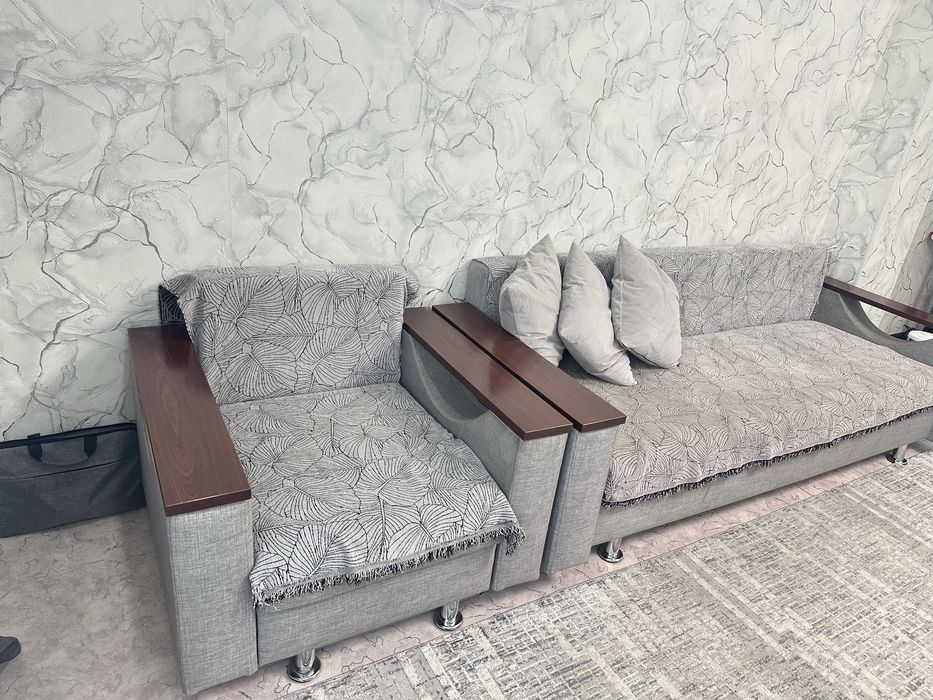 Продается диван и кресло