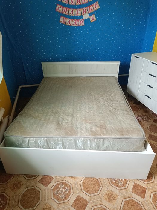 Продам Спальный гарнитур