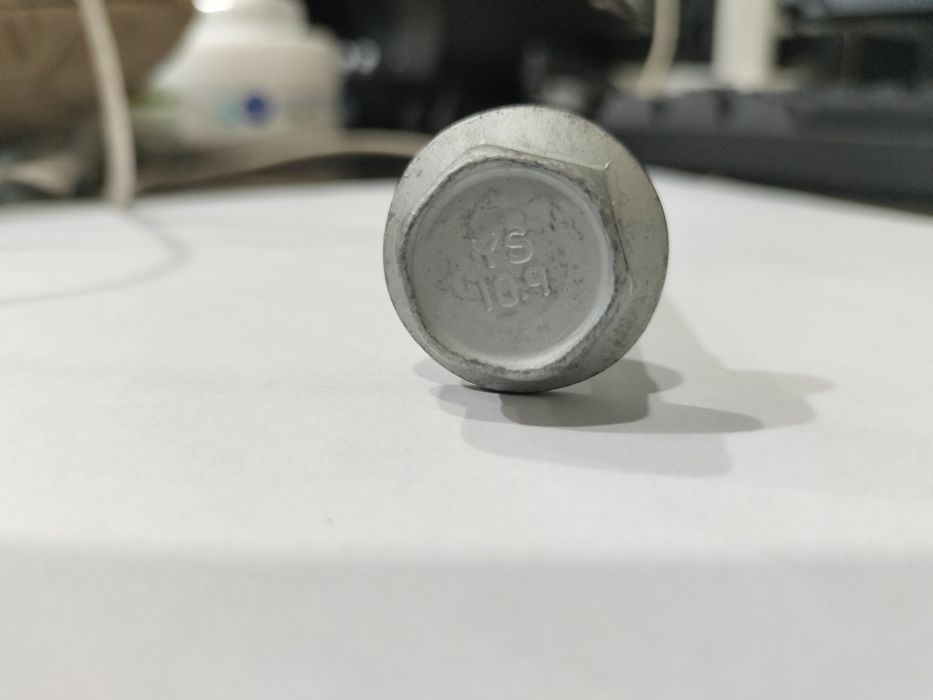 Болт М12 на Шевроле Кобальт