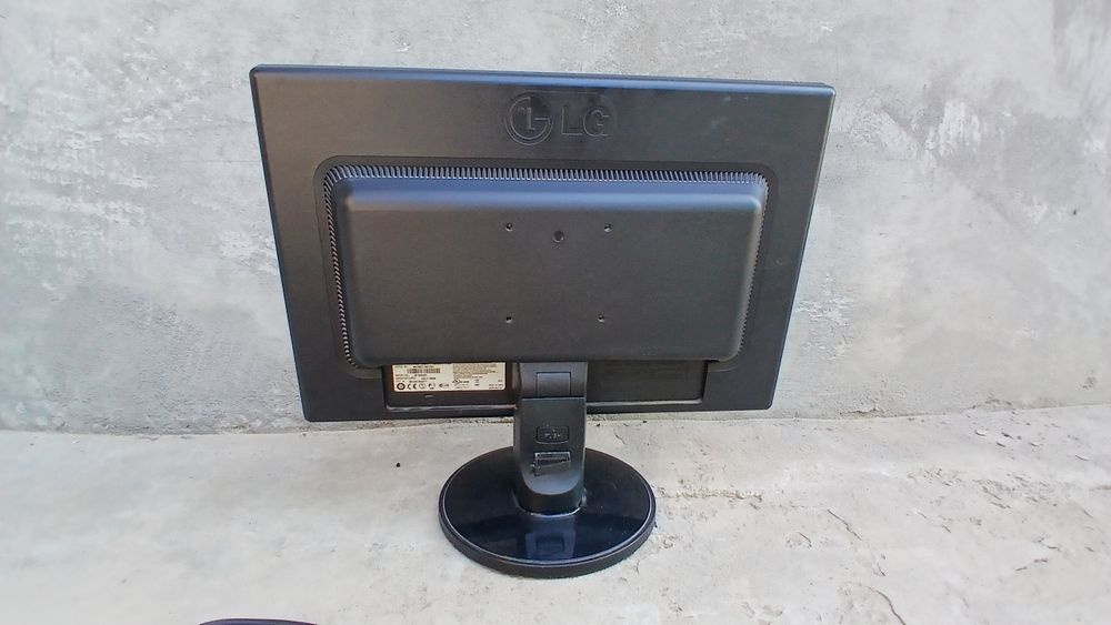 Монитор LG Flatron W1942S