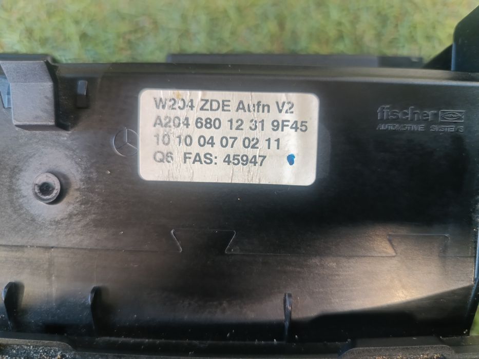 Navigație mica Mercedes-Benz C-Class W204