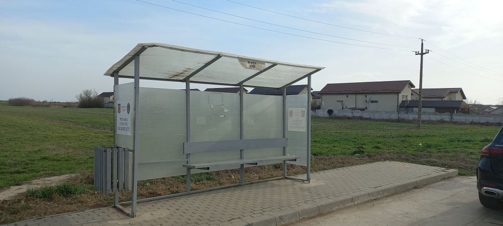 Vând teren intravilan
